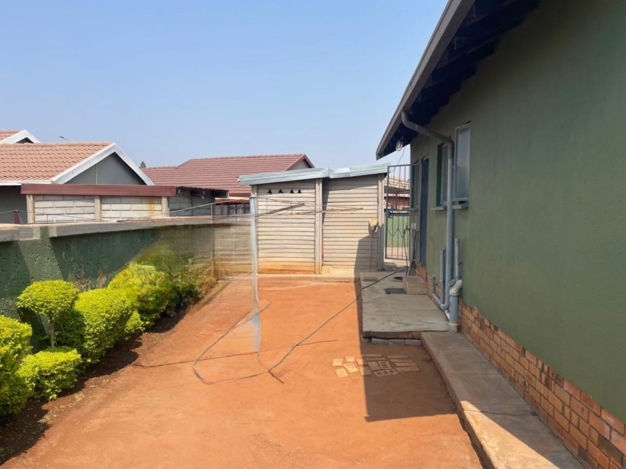 3 Bedroom Property for Sale in Tlhabane West North West